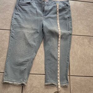 j jill cropped jeans. light blue 16petite